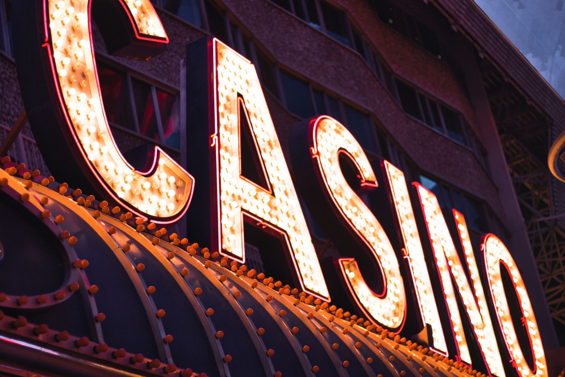 GamblingNews — Quatre femmes arrêtées pour exploitation de machines de jeu illégales